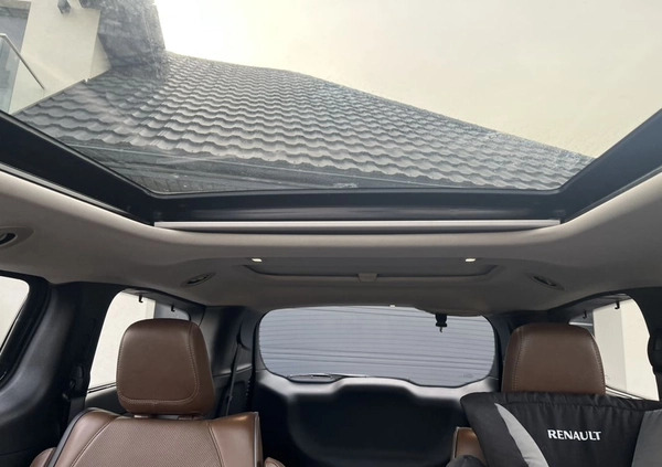 Chrysler Pacifica cena 134900 przebieg: 121000, rok produkcji 2018 z Łomża małe 466